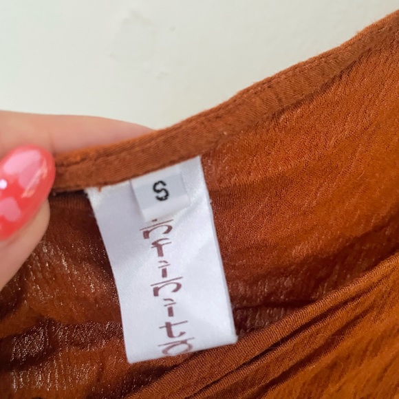 Halter top - Picture 3 of 3